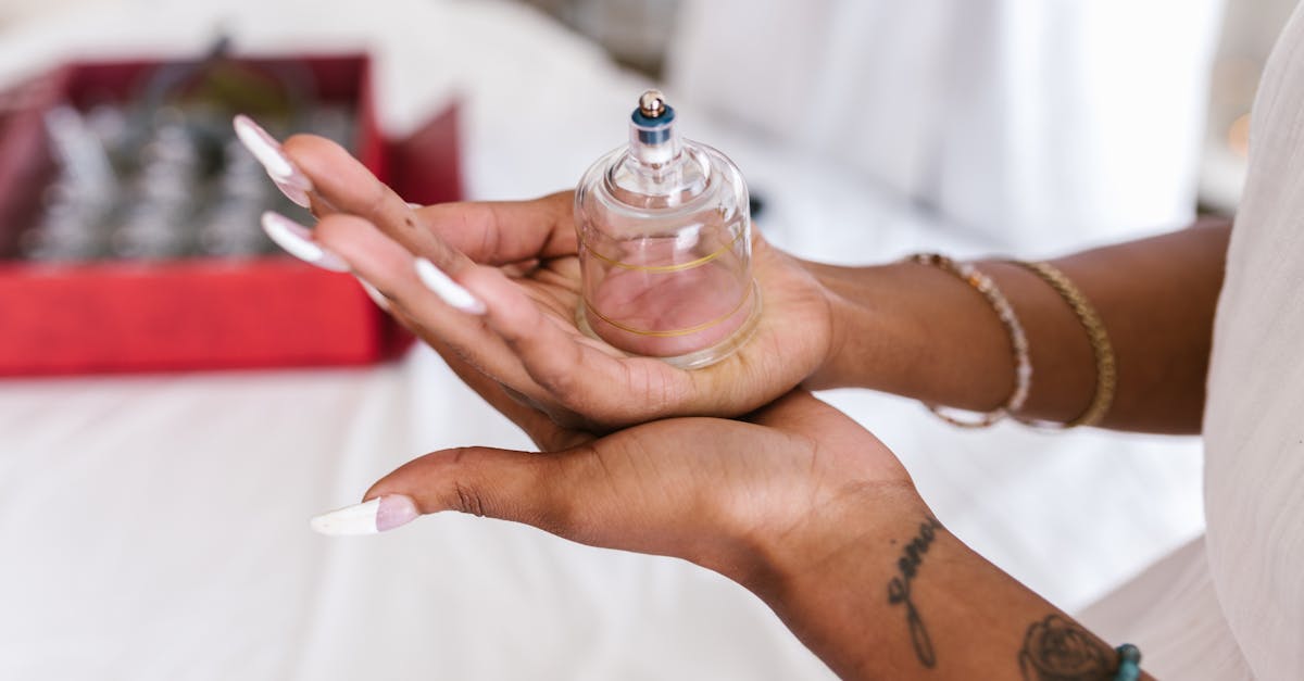 découvrez la signification et les styles uniques des tatouages de rose, un symbole éternel de beauté, d'amour et de passion.